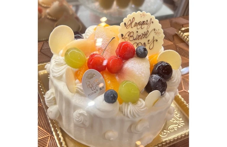 誕生日のお祝い | 三重県鵜方のケーキ屋ならプラナ・ルナ フジオカ